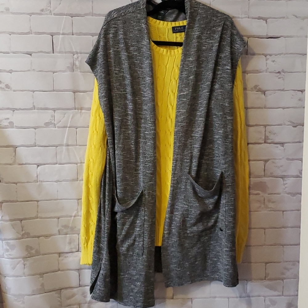 Roots sleeveless vest with pockets size M
